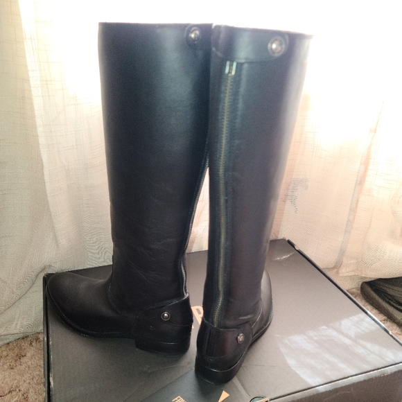 ✅ ✅ SOLD ✅ ✅FRYE Melissa Button Black Back Zip - Picture 2 of 4